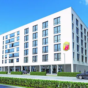 Super 8 By Wyndham West 3* Münih